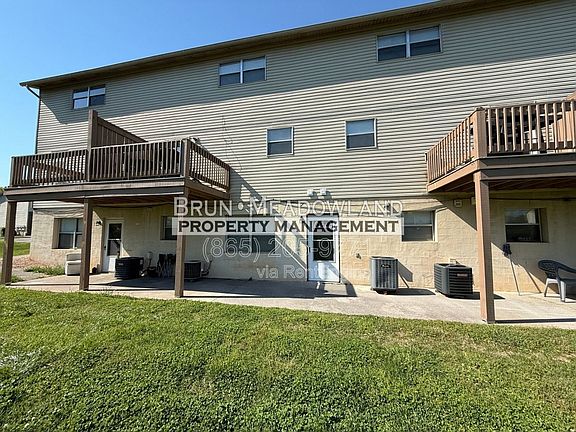 2nd image of 1921 Meadowland Ln APT F
