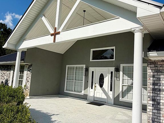 2nd image of 39 Oak Allee Dr
