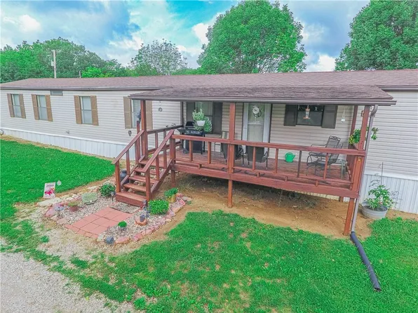 26382 242nd St, Gallatin, MO 64640