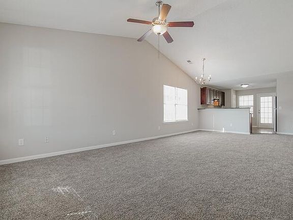 4th image of 230 Windsor Village Dr