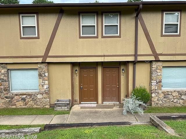 2nd image of 1801 Labette Manor Dr APT 9