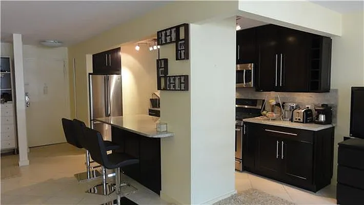 Rented by R New York | media 10