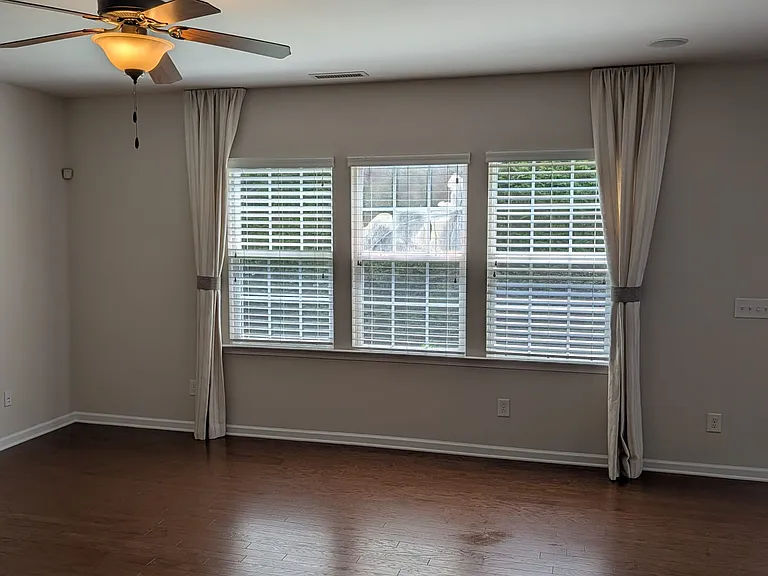 2428 Averon Dr — Photo 45