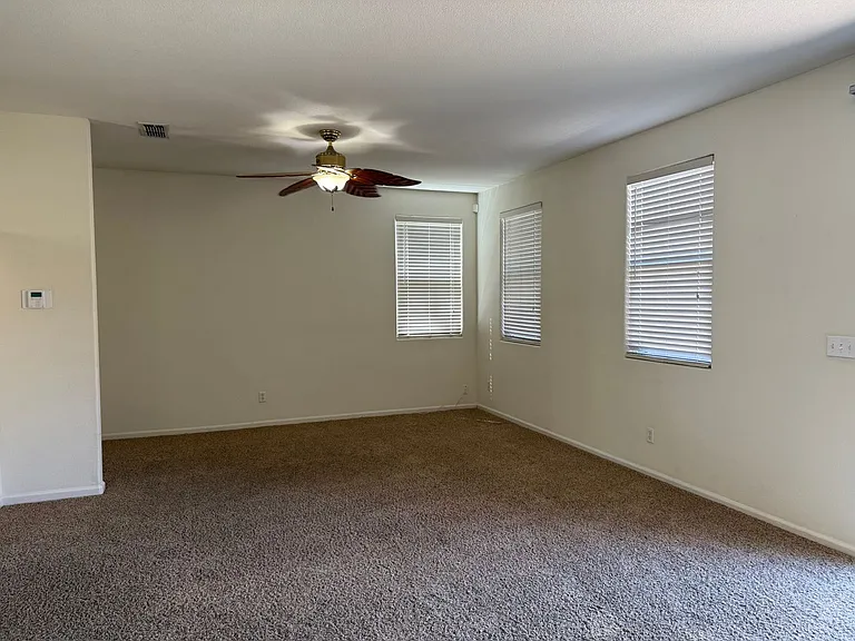 2931 Logansport Way — Photo 20
