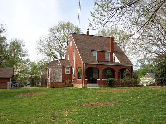 3rd image of 239 Huntington Blvd NE
