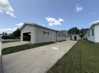 29490 Vinewood Ln #277, Rockwood, MI 48173