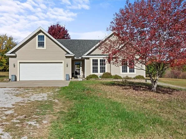 9999 Coyote Ln, Richmond, MO 64085