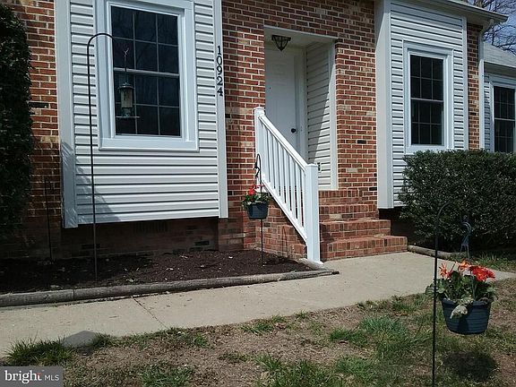 2nd image of 10924 Crestwood Dr