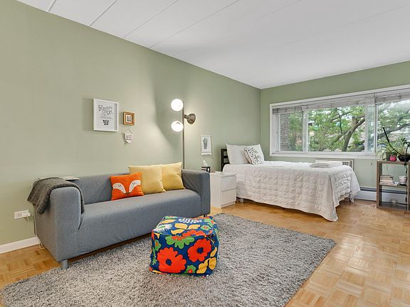 2nd image of 5616 N Kenmore Ave APT 3C