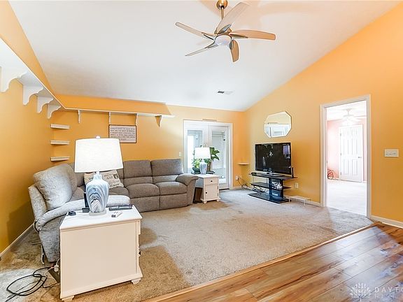 4th image of 4220 Vitek Dr