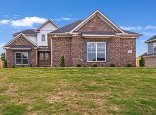 215 Midland Dr, Brownsboro, AL 35741