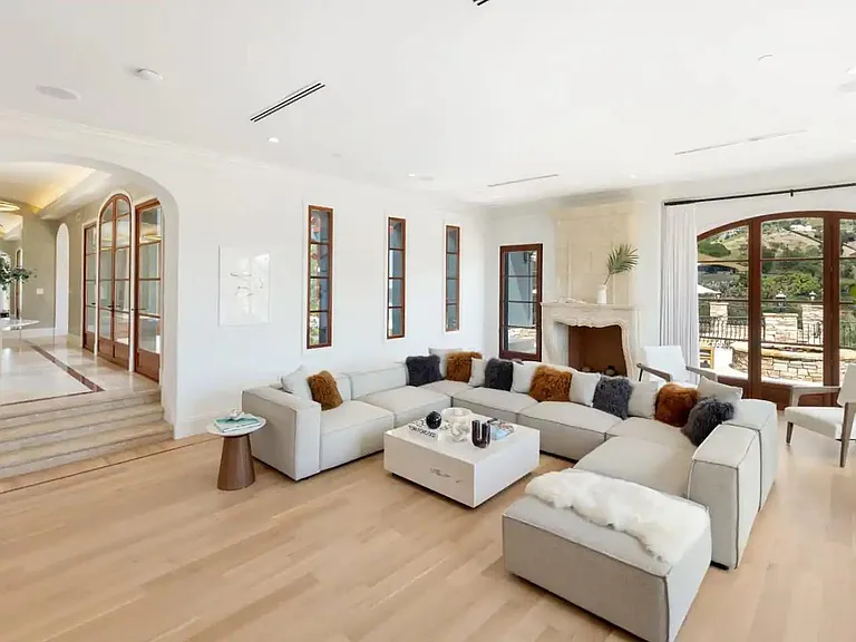 Tall ceilings in the family room