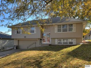 11211 Farnam St, Omaha, NE 68154