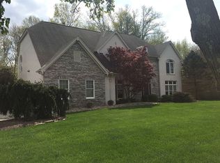 9101 Cummings Farm Ln, Cincinnati, OH 45242