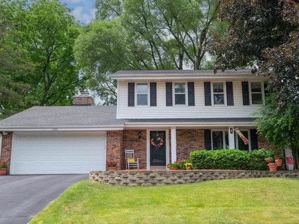 2355 Guinevere DRIVE, Brookfield, WI 53045