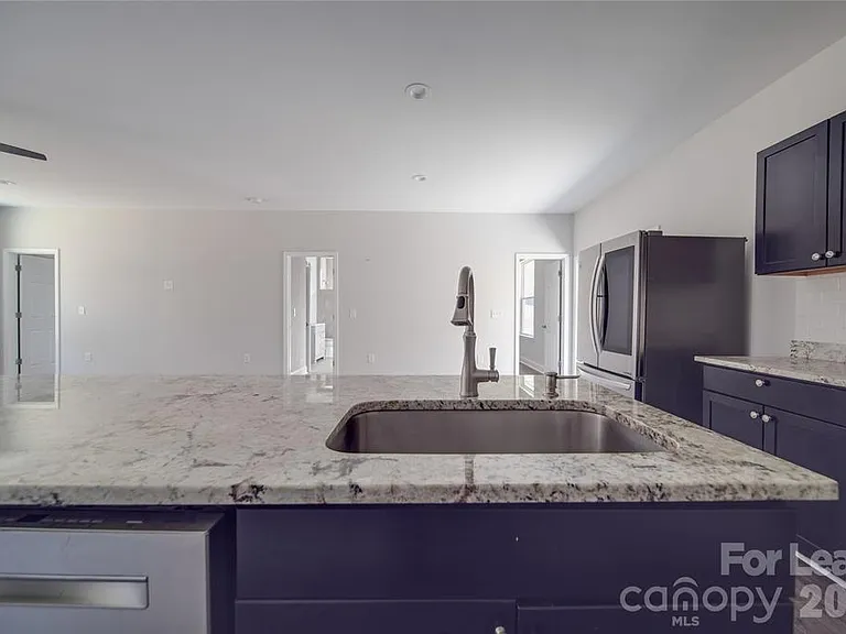 112 Rockwell Ct — Photo 6