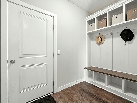 3rd image of 1268 Lieto Ln