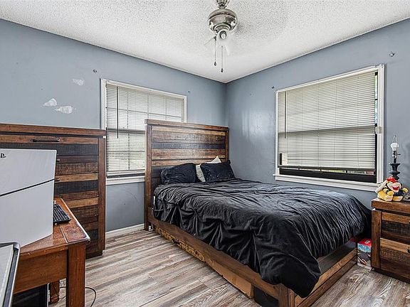 4th image of 326 WELLINGTON DRIVE