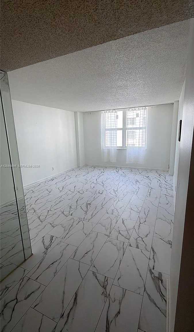 Prince George Arms Condo — Photo 3