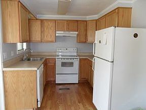 4th image of 101 Highland Dr