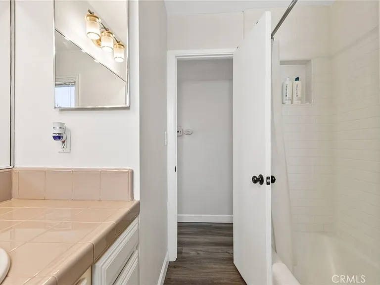 218 E Balboa Blvd #1/2 — Photo 22