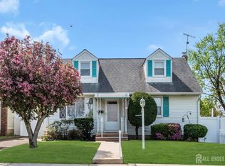 19 Clyde Ave, Hopelawn, NJ 08861