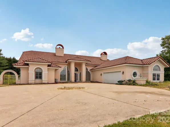 69 Sprouse Town Rd, Weaverville, NC 28787