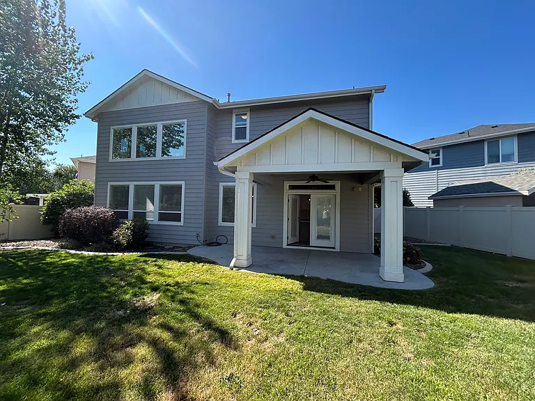 1725 E Bellalucca Ln — Photo 33