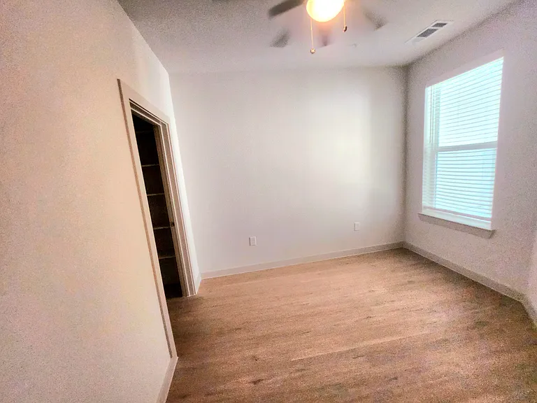 S FM 1626 — Photo 10