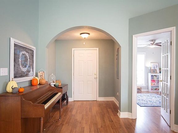 4th image of 2662 Heathrow Dr