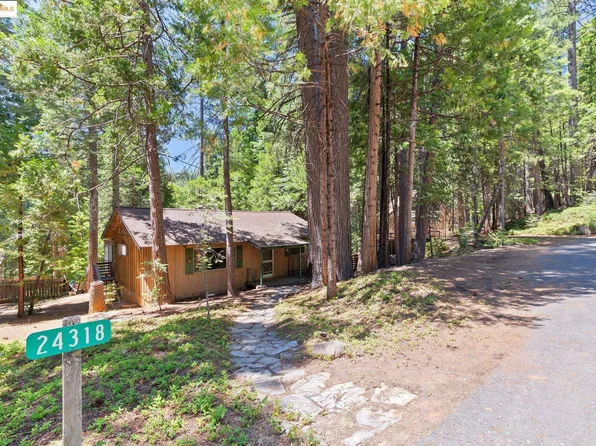 24318 Kalanu Pl, Mi Wuk Village, CA 95346