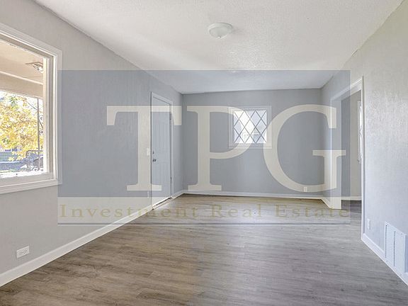 3rd image of 252 S 11th St