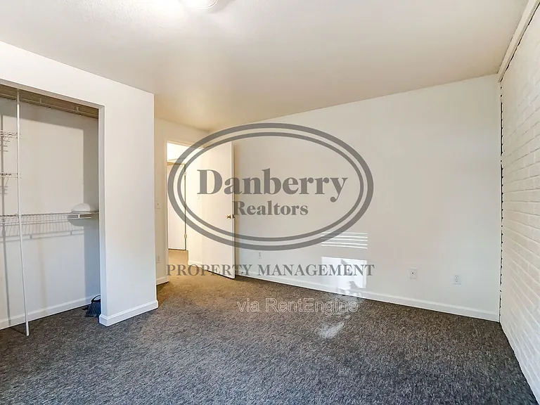3704 Willow Run Dr — Photo 36