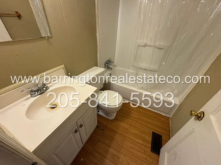 5211 Terrace #Q — Photo 4