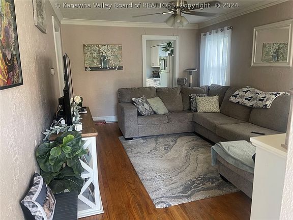 3rd image of 5529 1/2 Maccorkle Ave SW