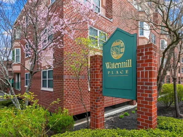 1 Watermill Pl Unit 128, Arlington, MA 02476