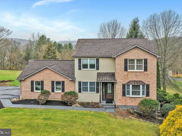 1004 Ridgeview Dr, Orwigsburg, PA 17961