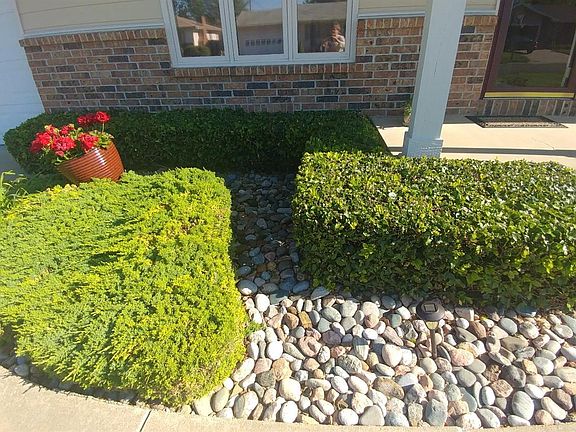 5th image of 1331 Bradshaw Dr