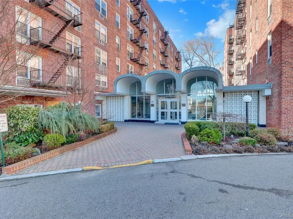 54-44 Little Neck Parkway #4S, Little Neck, NY 11362