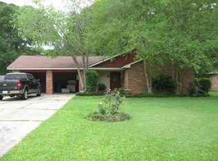 941 Willow Brook Ave, Denham Springs, LA 70726