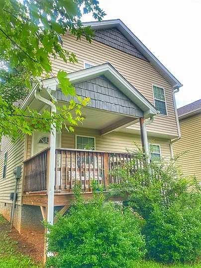 Building Photo - 6 Townview Dr #6