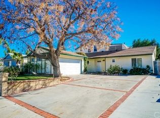 21882 Alamogordo Rd, Santa Clarita, CA 91350