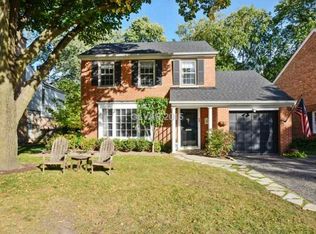 88 Salem Ln, Evanston, IL 60203