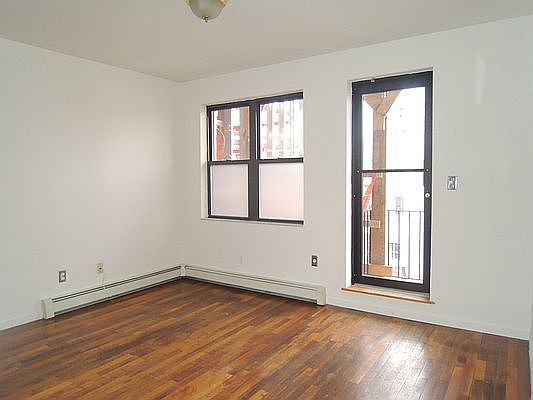 2nd image of 122 Allen St APT 14