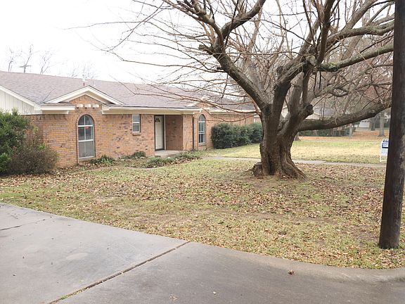 2nd image of 1233 Surry Place Dr