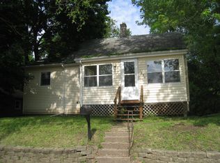 1854 31st St, Moline, IL 61265