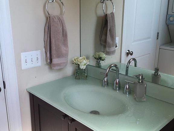5th image of 409 E Raymond Ave APT 7