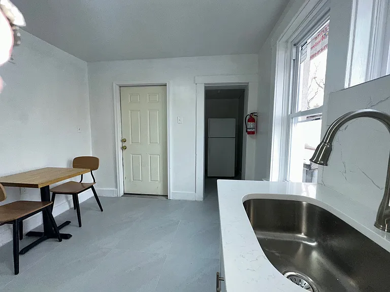 336 Broad St — Photo 22