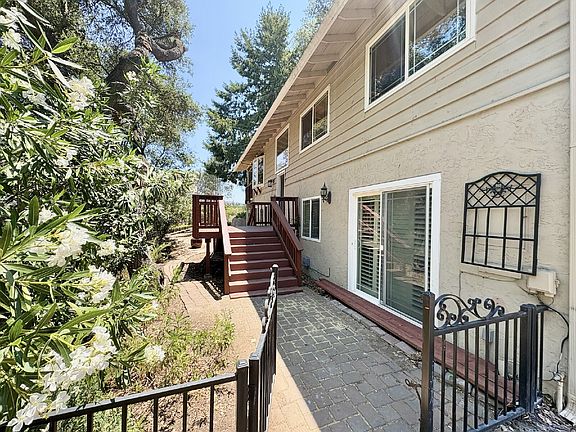 4th image of 17420 Blue Jay Ct