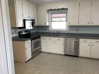 3rd image of 3800 Hulon Dr